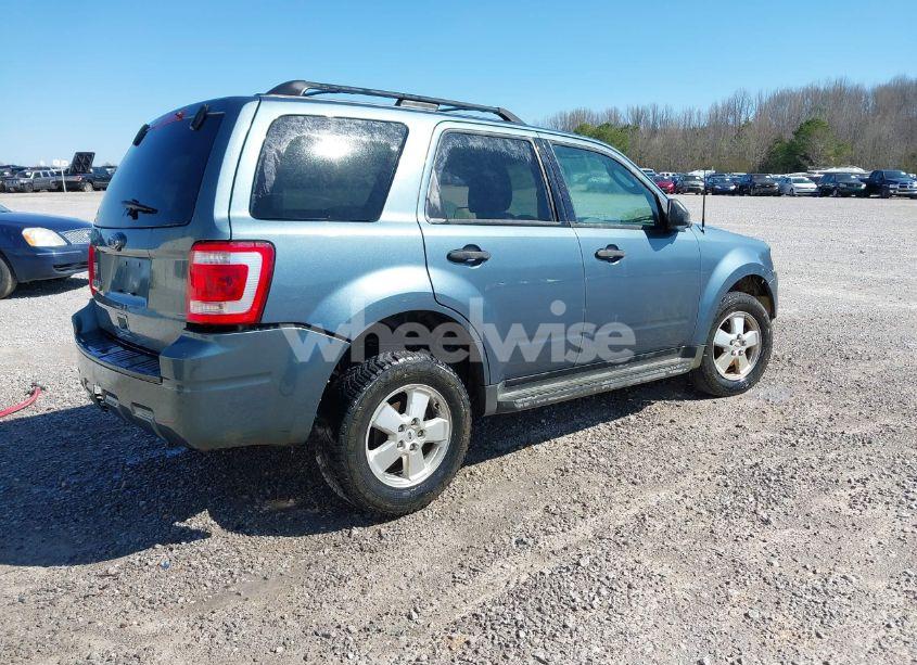 Photo 4 of 2011 Ford Escape XLT (VIN 1FMCU0D76BKA44838)