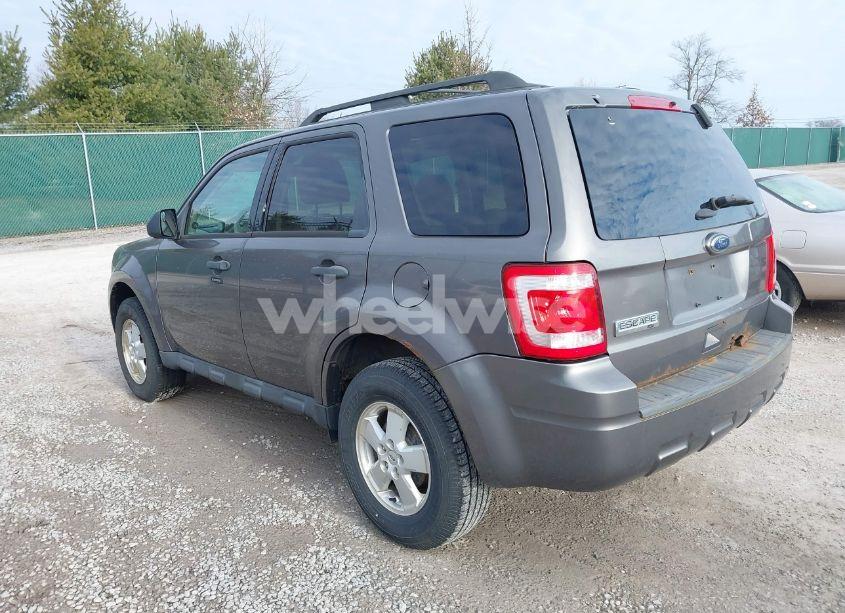 Photo 3 of 2011 Ford Escape XLT (VIN 1FMCU0D76BKA73451)