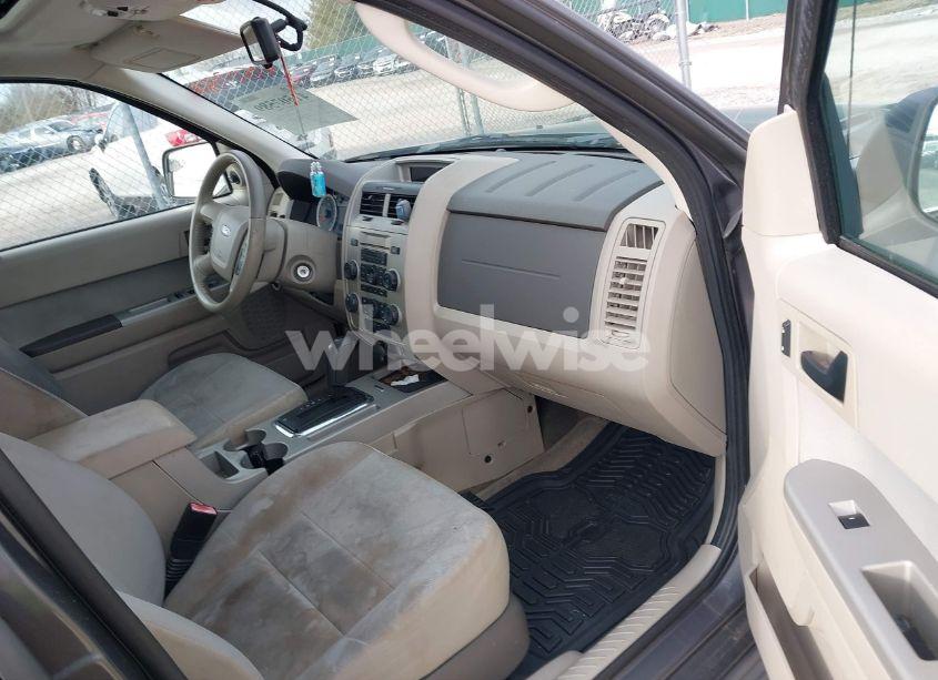 Photo 5 of 2011 Ford Escape XLT (VIN 1FMCU0D76BKA73451)