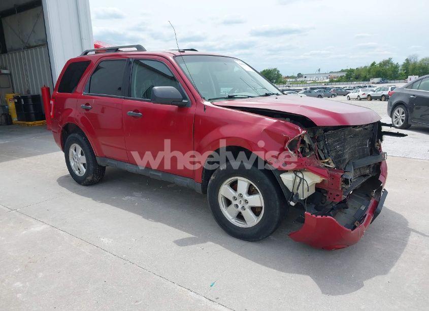 2011 Ford Escape XLT (VIN 1FMCU0D76BKA74180) main photo