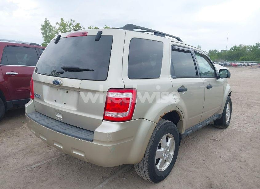 Photo 4 of 2011 Ford Escape XLT (VIN 1FMCU0D76BKB02169)