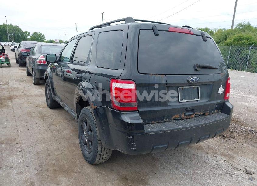 Photo 3 of 2011 Ford Escape XLT (VIN 1FMCU0D76BKB32918)