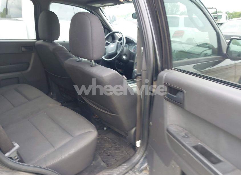 Photo 8 of 2011 Ford Escape XLT (VIN 1FMCU0D76BKB32918)