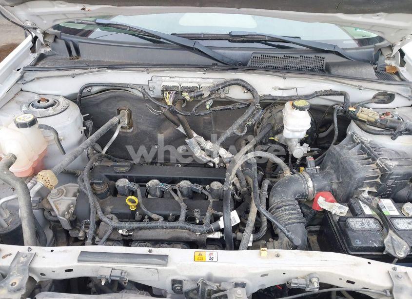 Photo 10 of 2011 Ford Escape XLT (VIN 1FMCU0D76BKB73937)