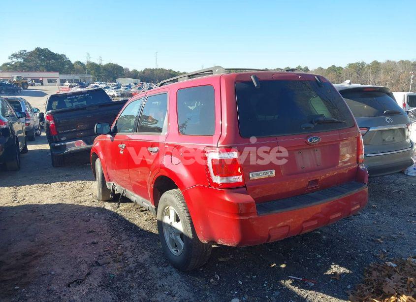Photo 3 of 2011 Ford Escape XLT (VIN 1FMCU0D76BKB89698)