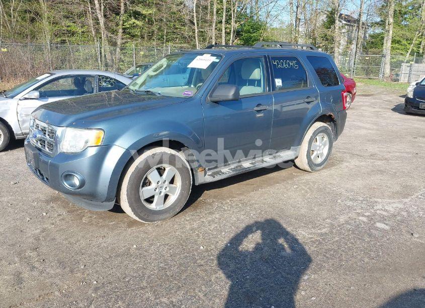 Photo 2 of 2011 Ford Escape XLT (VIN 1FMCU0D76BKB94836)