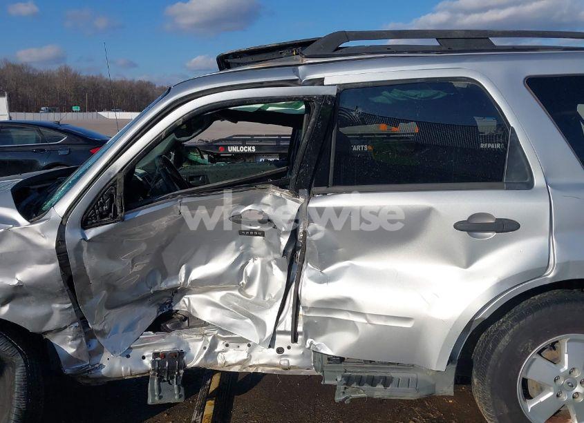 Photo 15 of 2012 Ford Escape XLT (VIN 1FMCU0D76CKB51860)