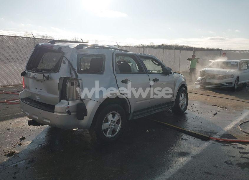 Photo 4 of 2012 Ford Escape XLT (VIN 1FMCU0D76CKB51860)