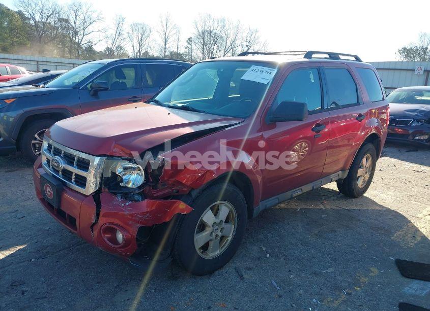 Photo 2 of 2012 Ford Escape XLT (VIN 1FMCU0D76CKC57967)