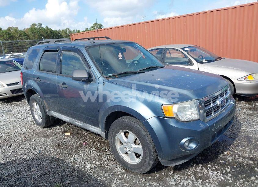 2010 Ford Escape XLT (VIN 1FMCU0D77AKA09644) main photo
