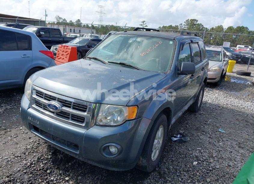 Photo 2 of 2010 Ford Escape XLT (VIN 1FMCU0D77AKA09644)