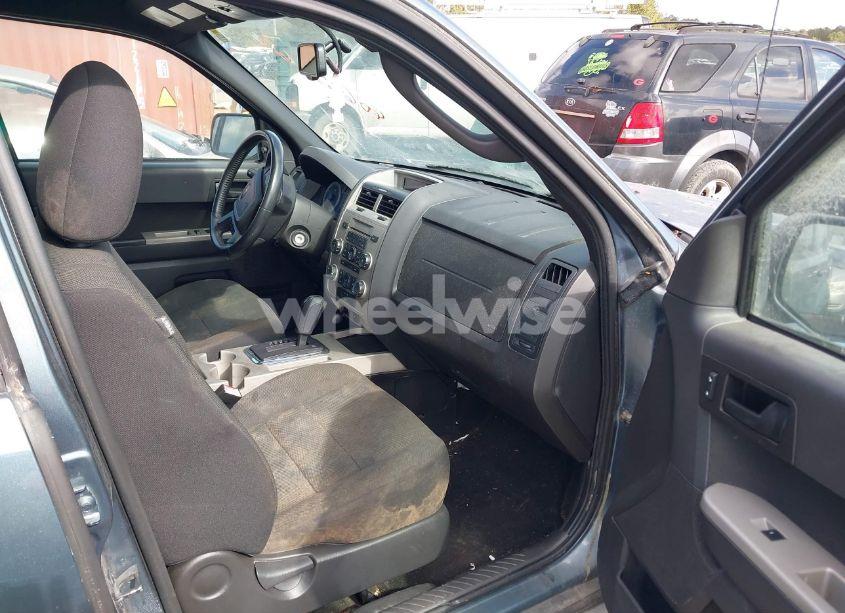 Photo 5 of 2010 Ford Escape XLT (VIN 1FMCU0D77AKA09644)