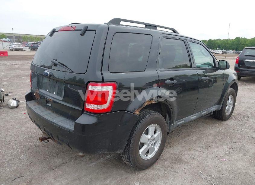 Photo 4 of 2010 Ford Escape XLT (VIN 1FMCU0D77AKA11703)