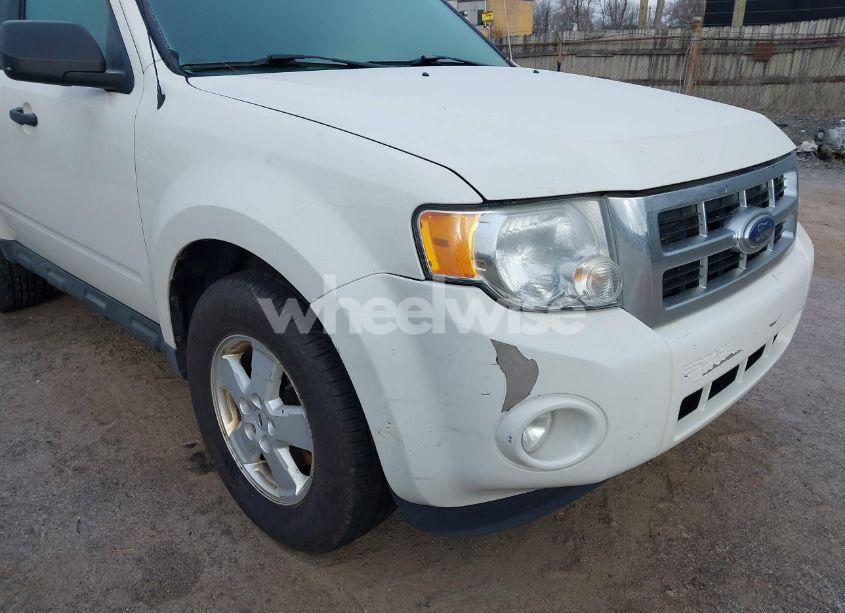 Photo 17 of 2010 Ford Escape XLT (VIN 1FMCU0D77AKA31935)