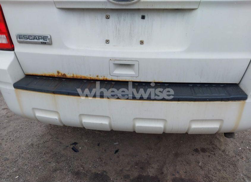 Photo 19 of 2010 Ford Escape XLT (VIN 1FMCU0D77AKA31935)
