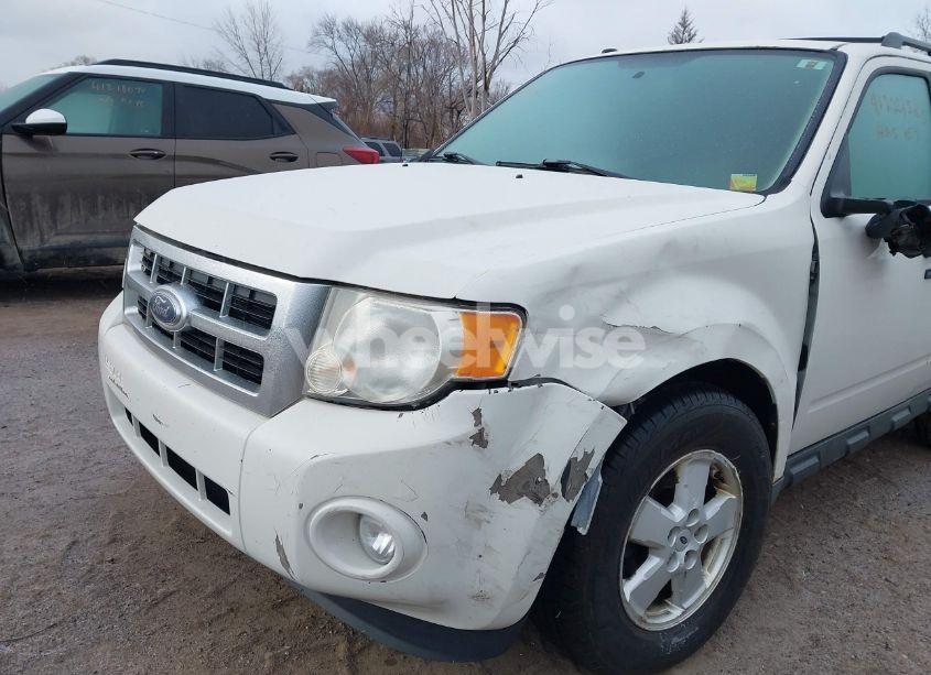 Photo 6 of 2010 Ford Escape XLT (VIN 1FMCU0D77AKA31935)