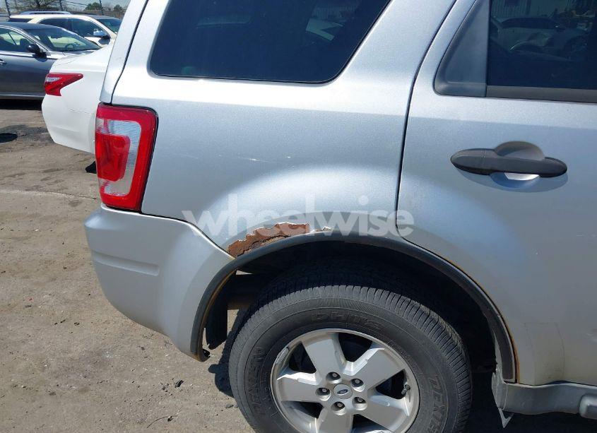 Photo 12 of 2010 Ford Escape XLT (VIN 1FMCU0D77AKB31632)