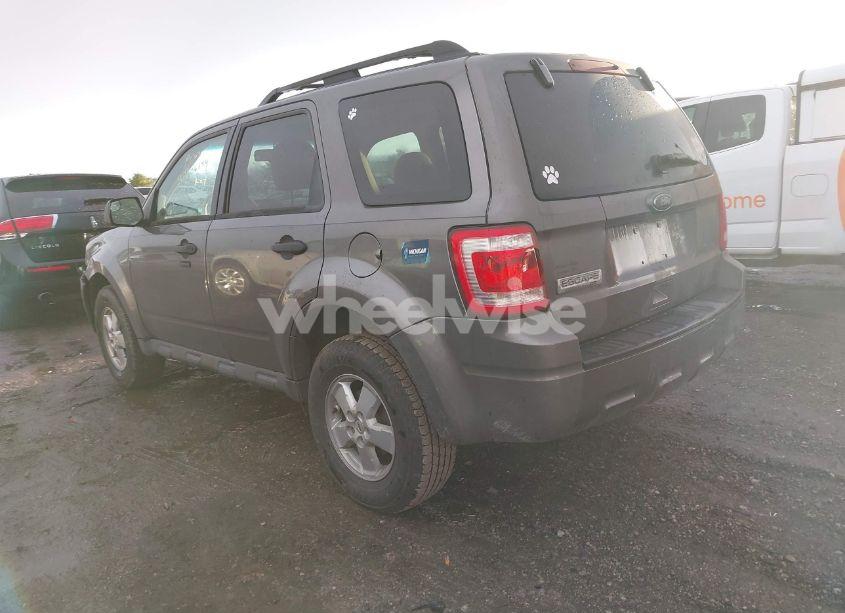 Photo 3 of 2010 Ford Escape XLT (VIN 1FMCU0D77AKB61410)