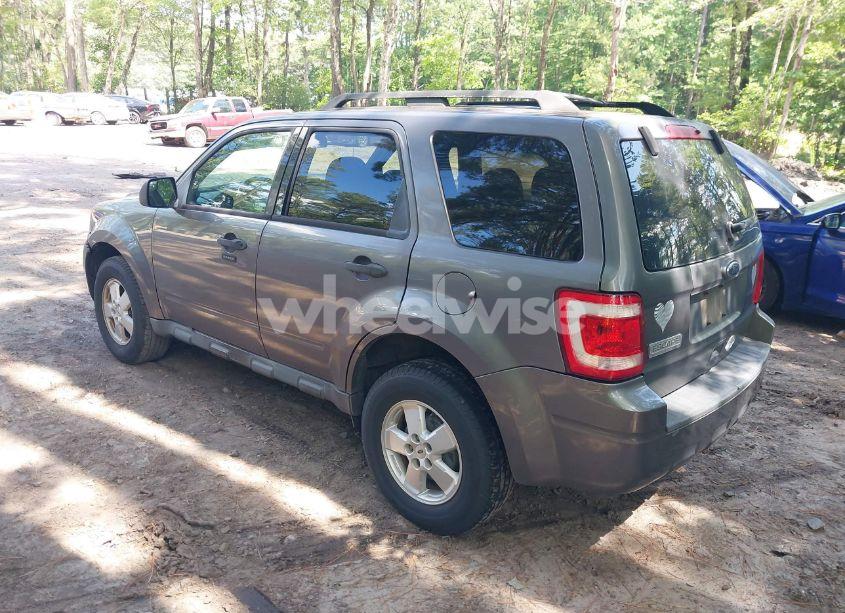 Photo 3 of 2010 Ford Escape XLT (VIN 1FMCU0D77AKC65556)