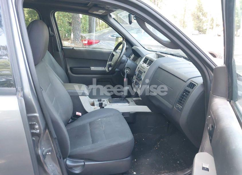 Photo 5 of 2010 Ford Escape XLT (VIN 1FMCU0D77AKC65556)