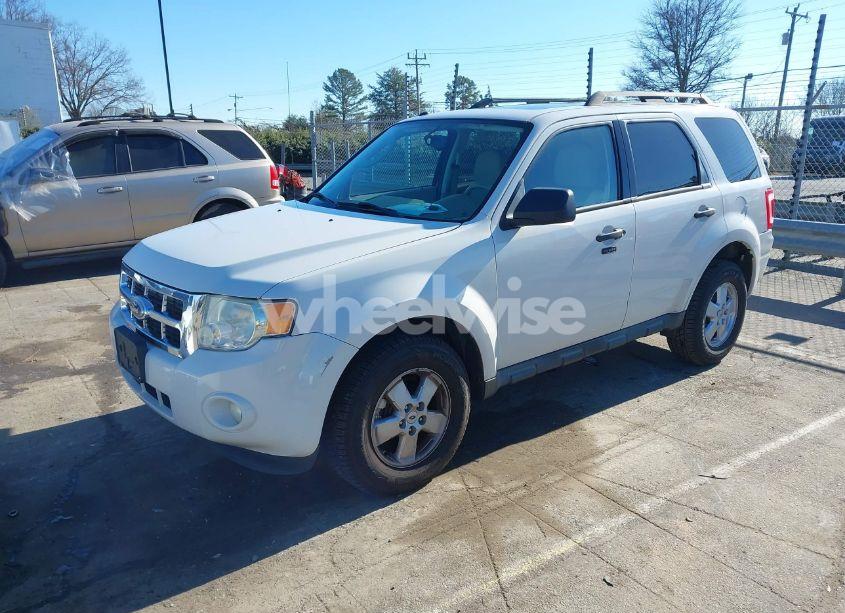 Photo 2 of 2010 Ford Escape XLT (VIN 1FMCU0D77AKD38652)