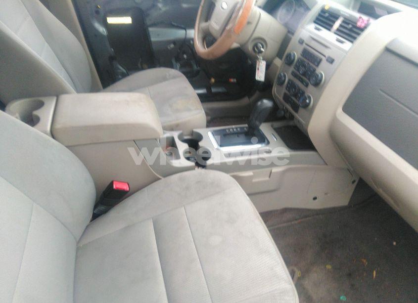 Photo 5 of 2011 Ford Escape XLT (VIN 1FMCU0D77BKA03893)