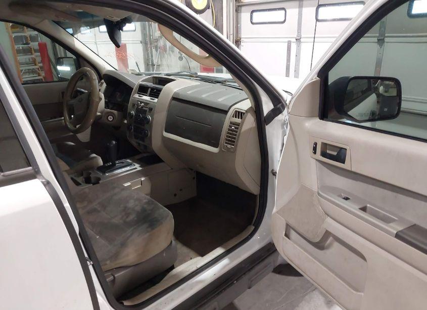 Photo 5 of 2011 Ford Escape XLT (VIN 1FMCU0D77BKB79701)