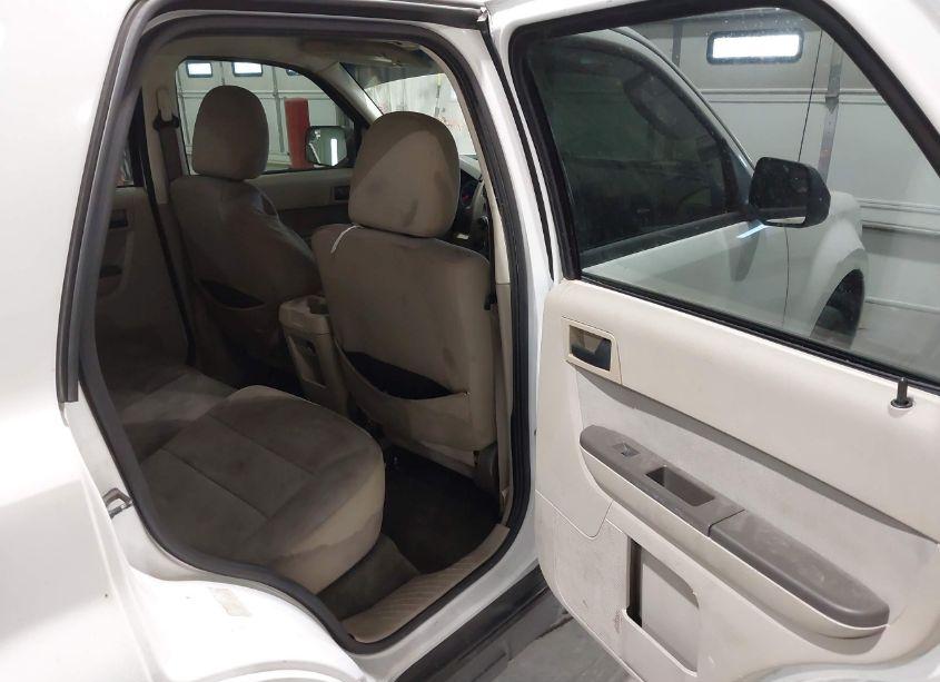 Photo 8 of 2011 Ford Escape XLT (VIN 1FMCU0D77BKB79701)