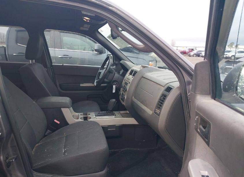 Photo 5 of 2011 Ford Escape XLT (VIN 1FMCU0D77BKB84493)