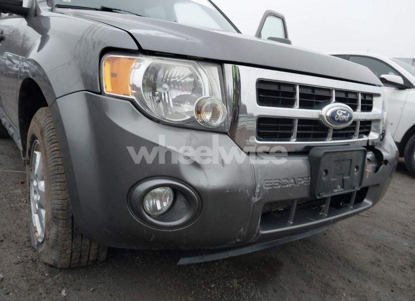 Photo 6 of 2011 Ford Escape XLT (VIN 1FMCU0D77BKC61945)