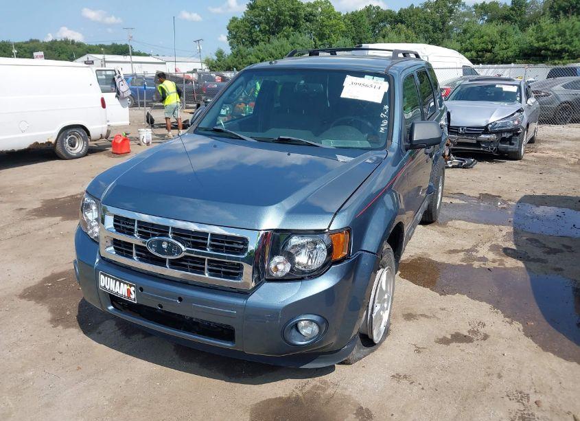 Photo 2 of 2012 Ford Escape XLT (VIN 1FMCU0D77CKA79809)
