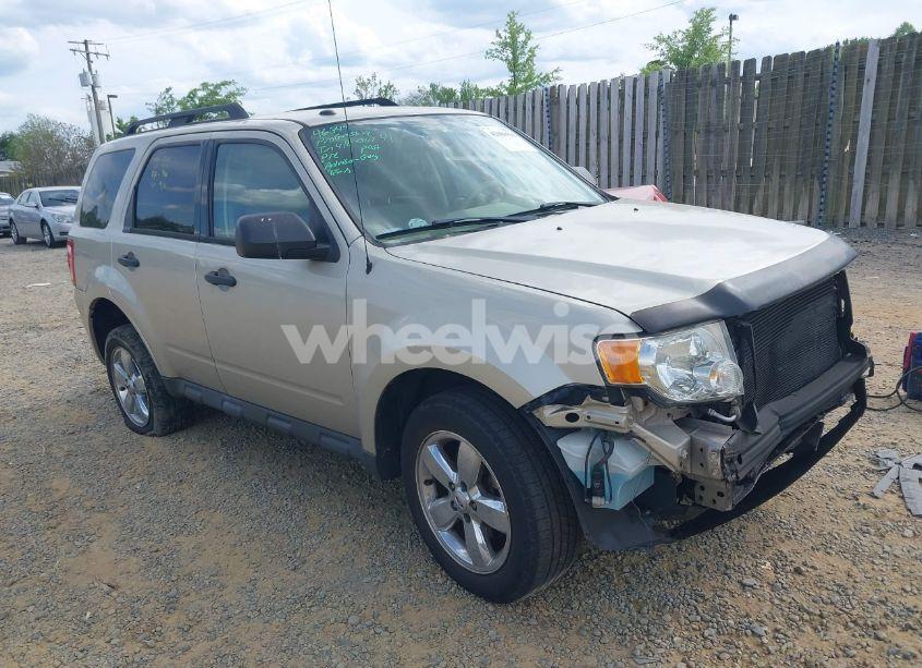 2012 Ford Escape XLT (VIN 1FMCU0D77CKB10024) main photo