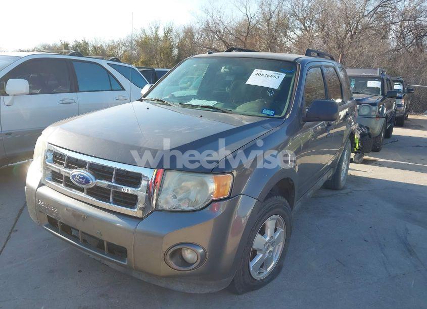 Photo 2 of 2012 Ford Escape XLT (VIN 1FMCU0D77CKB82504)