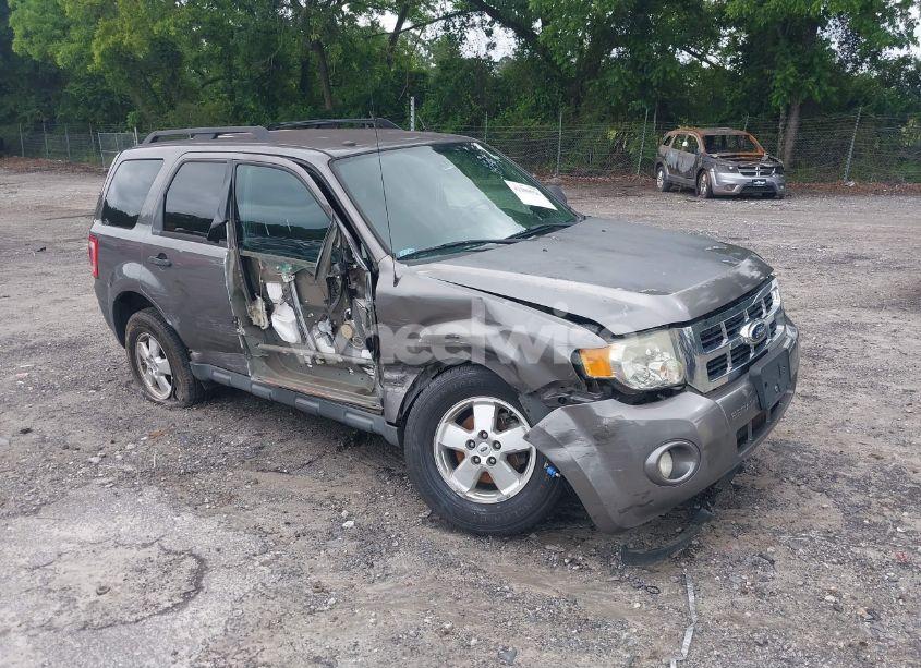 2012 Ford Escape XLT (VIN 1FMCU0D77CKC81856) main photo