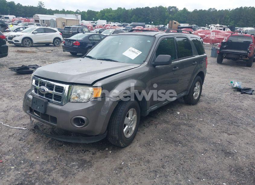 Photo 2 of 2012 Ford Escape XLT (VIN 1FMCU0D77CKC81856)