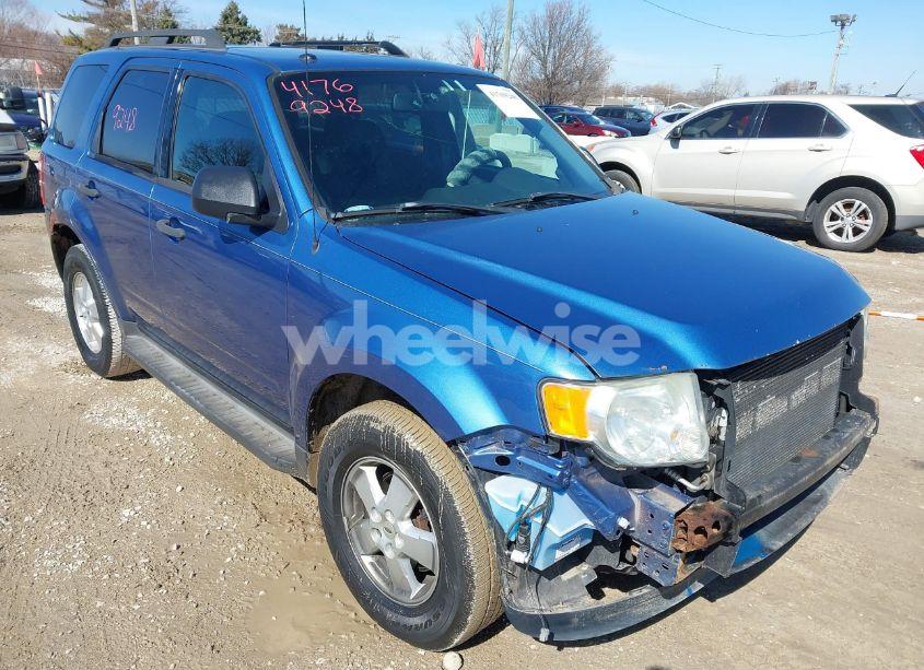 2010 Ford Escape XLT (VIN 1FMCU0D78AKB95615) main photo