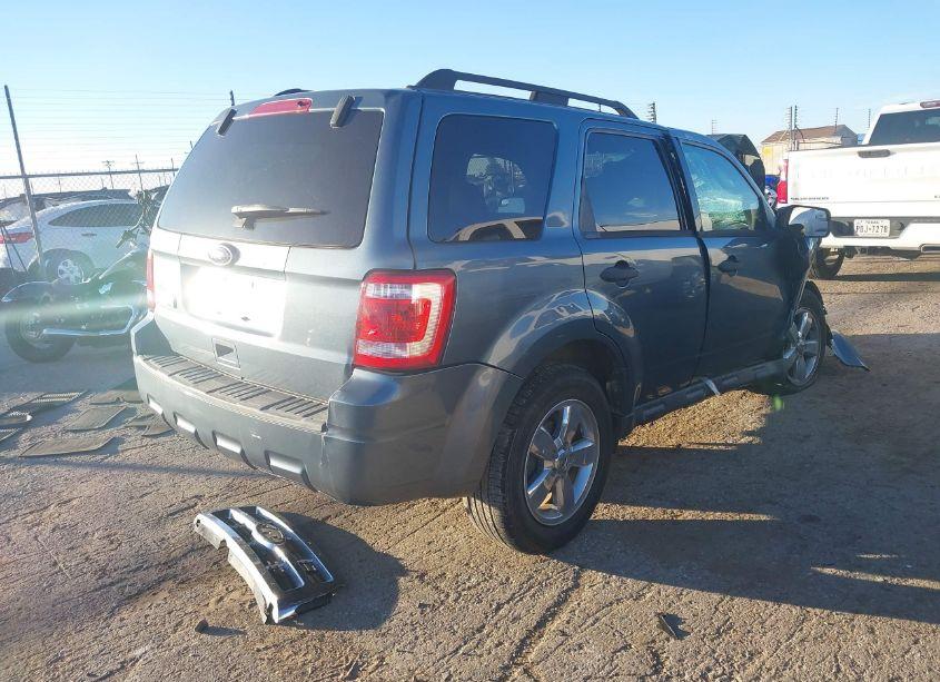 Photo 4 of 2010 Ford Escape XLT (VIN 1FMCU0D78AKC23588)