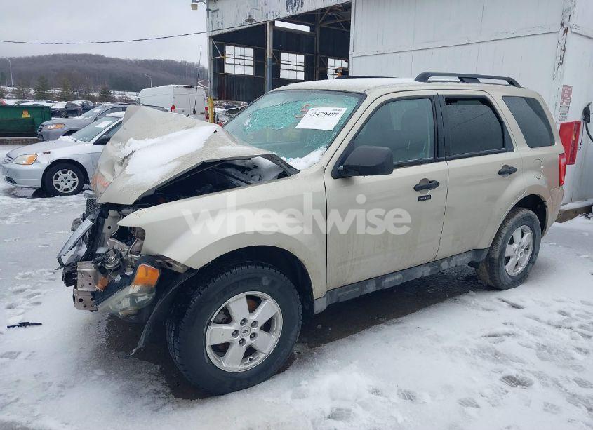 Photo 2 of 2010 Ford Escape XLT (VIN 1FMCU0D78AKC25339)