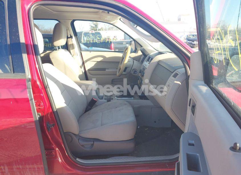 Photo 5 of 2010 Ford Escape XLT (VIN 1FMCU0D78AKC29049)