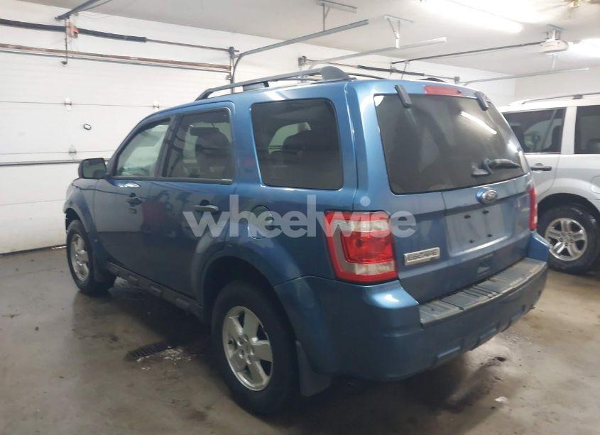 Photo 3 of 2010 Ford Escape XLT (VIN 1FMCU0D78AKC65131)