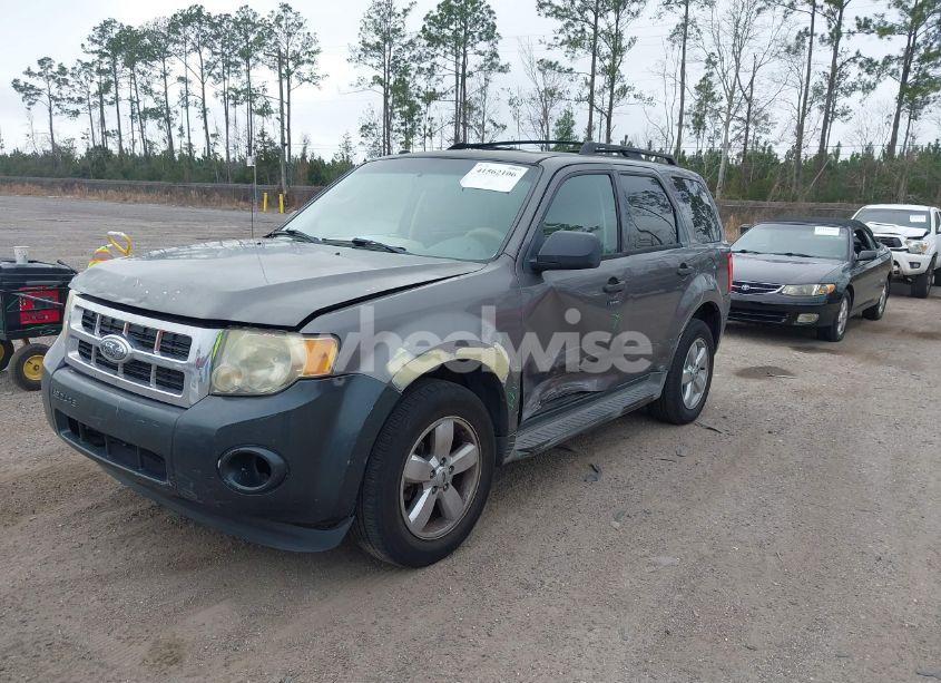 Photo 2 of 2011 Ford Escape XLT (VIN 1FMCU0D78BKA31492)