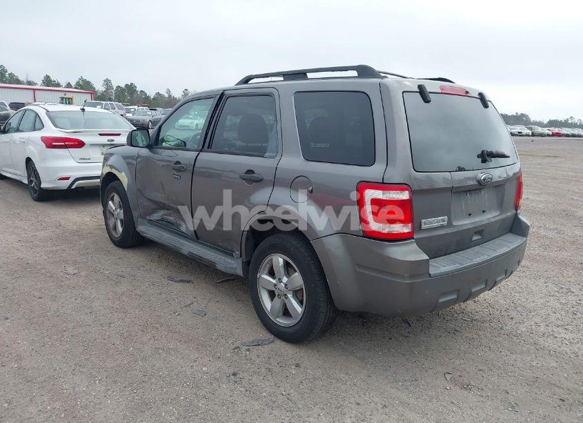 Photo 3 of 2011 Ford Escape XLT (VIN 1FMCU0D78BKA31492)