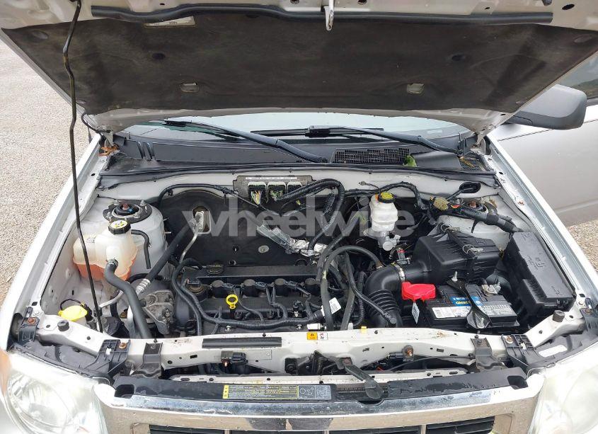 Photo 10 of 2011 Ford Escape XLT (VIN 1FMCU0D78BKB32984)