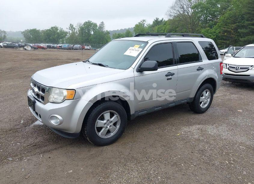 Photo 2 of 2011 Ford Escape XLT (VIN 1FMCU0D78BKB32984)