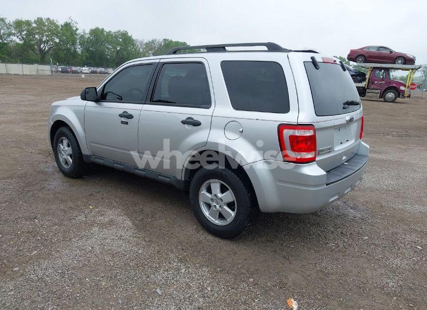 Photo 3 of 2011 Ford Escape XLT (VIN 1FMCU0D78BKB32984)