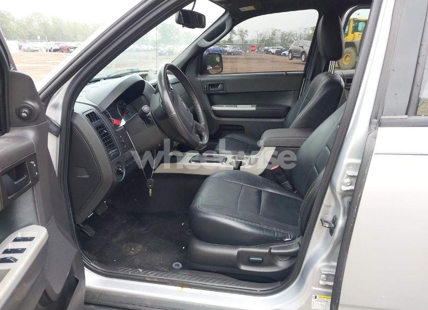 Photo 5 of 2011 Ford Escape XLT (VIN 1FMCU0D78BKB32984)