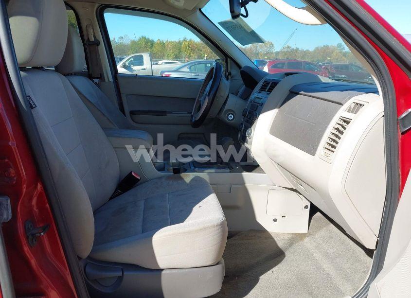 Photo 5 of 2011 Ford Escape XLT (VIN 1FMCU0D78BKB63622)