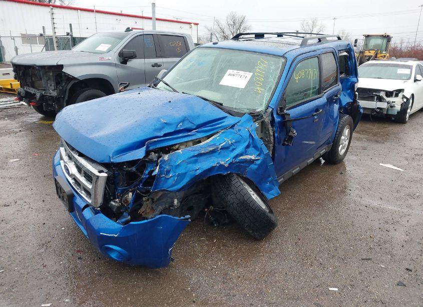 Photo 2 of 2011 Ford Escape XLT (VIN 1FMCU0D78BKB73860)