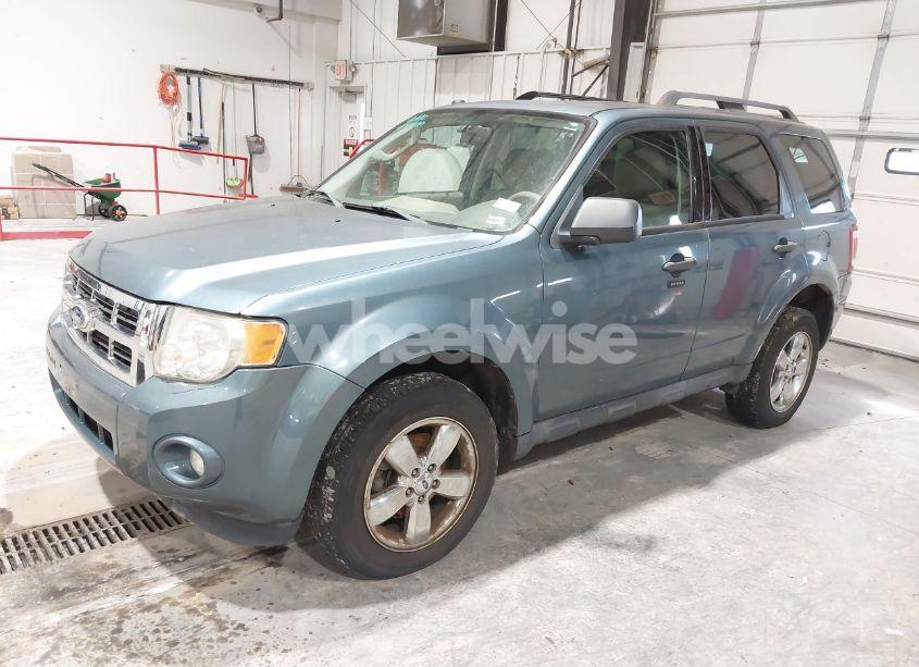 Photo 2 of 2011 Ford Escape XLT (VIN 1FMCU0D78BKB78606)