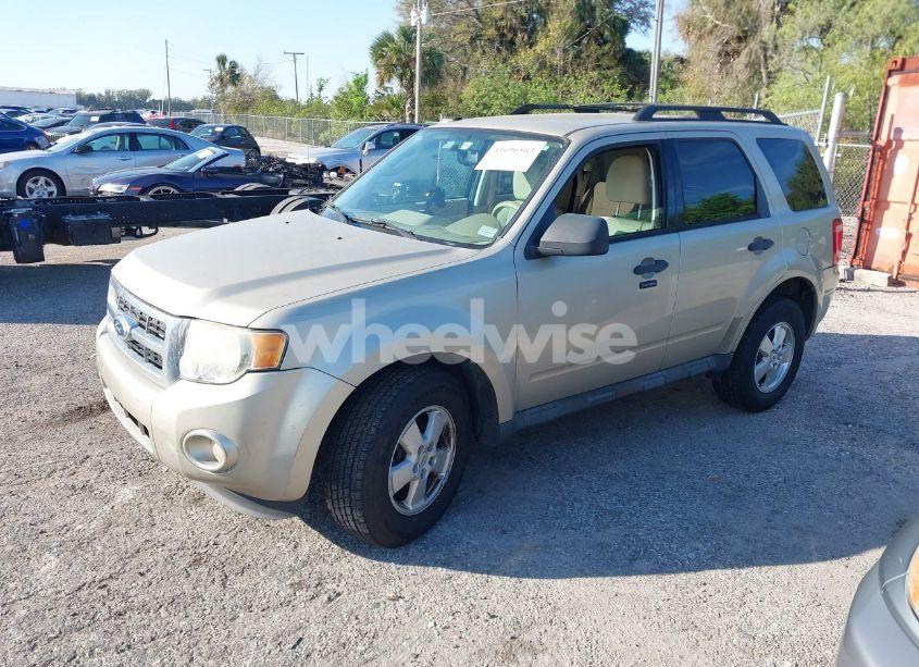 Photo 2 of 2012 Ford Escape XLT (VIN 1FMCU0D78CKB80504)